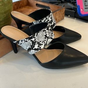 Dressy Heels black and snake skin size 9.5 never been used and faux leather